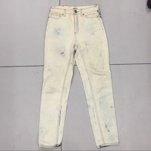 BDG Off-White Mom Jean